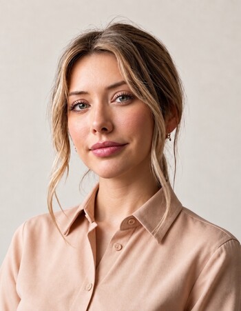 Brooke L. Headshot 